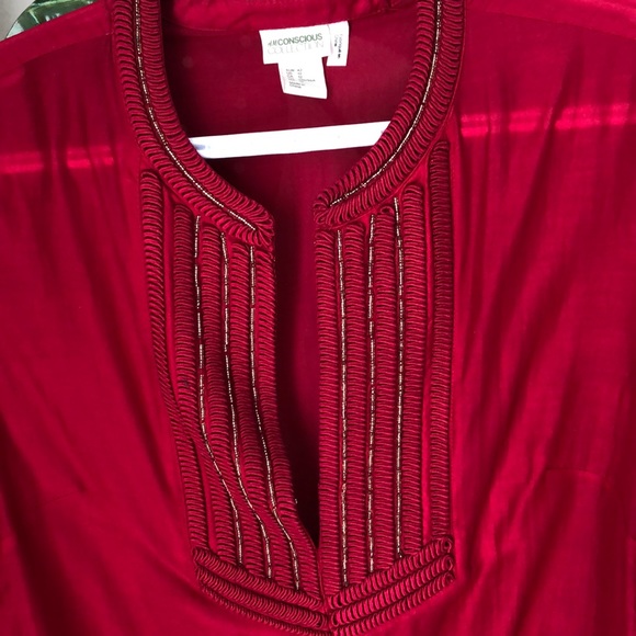 H&M Red full sleeve top with embroidery design - Picture 2 of 5